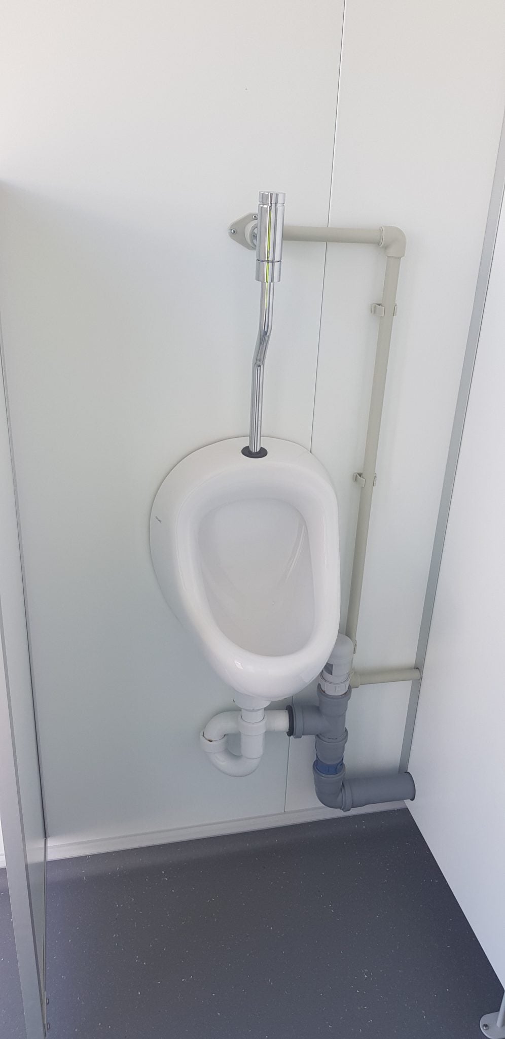 Módulo 10′ Instalaciones sanitarias (WC/ URINOIR / DUCHA/LAVABOS) + Revestimiento