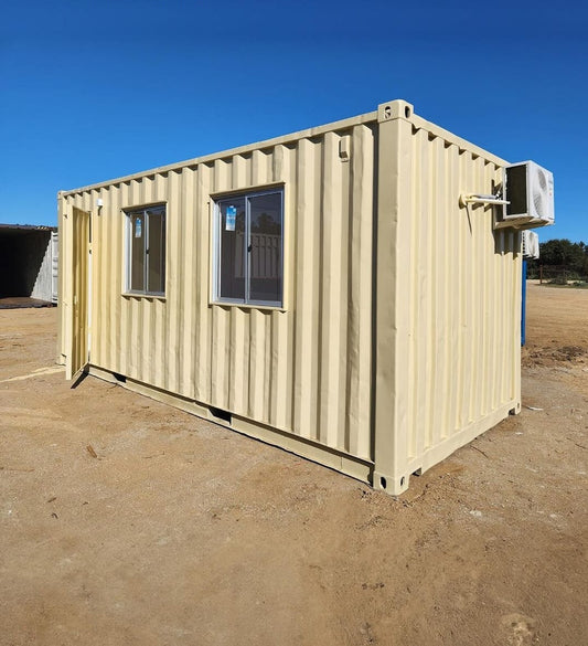 Contenedor maritímo Oficina 24m² ( Ref: 10882 )