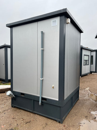 CONTENEDOR SANITARIO 2,00 x 2,00 M CON DUCHA Y CISTERNA