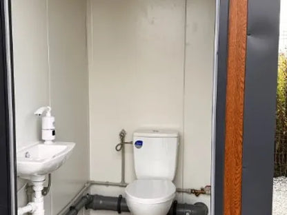 Contenedor Sanitario Tipo Pabellón con Triple Cabina ( Ref: S2103 )